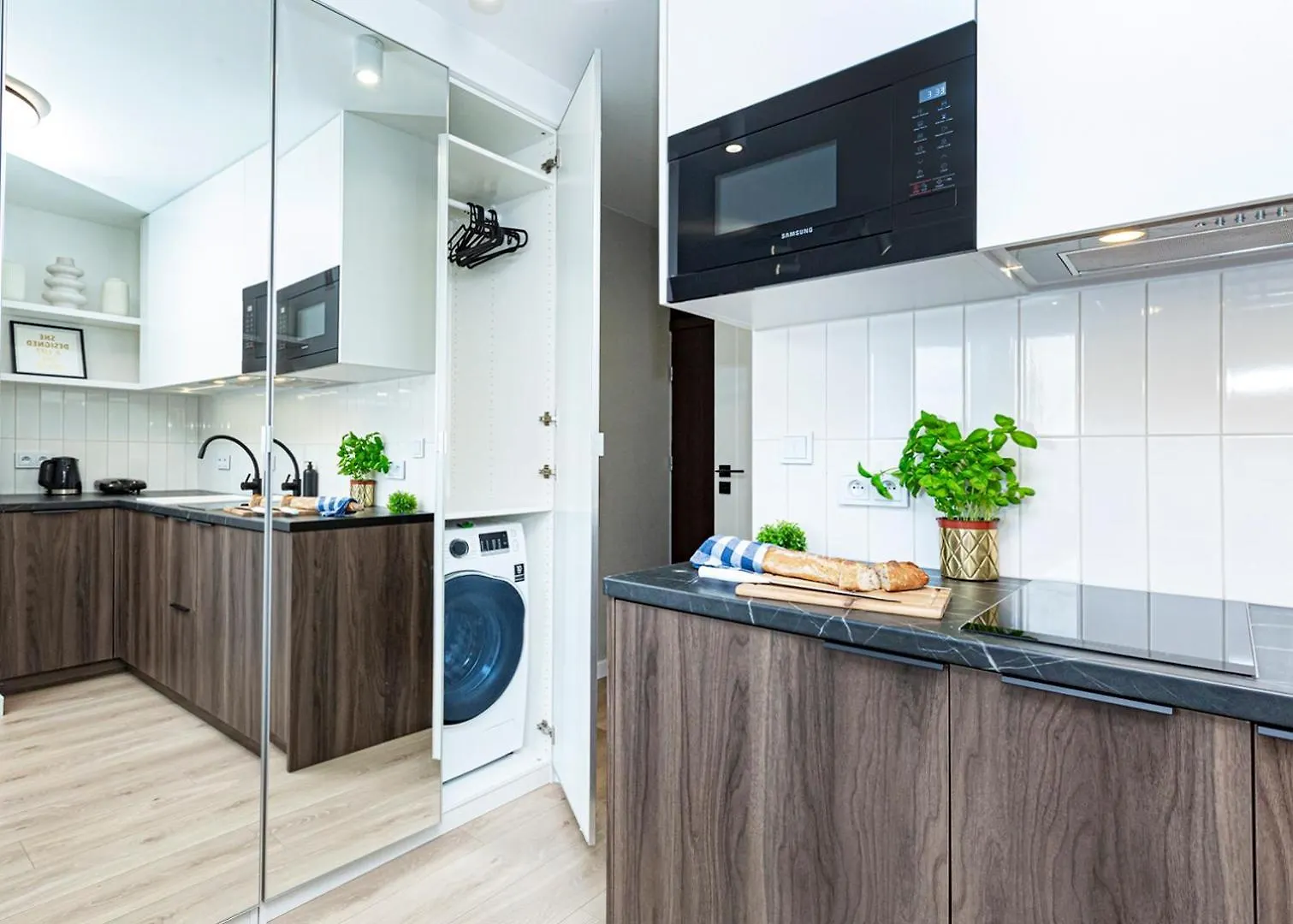 Apartment Mianowskiego 24 Red - Wifi Smart Tv W Pelni Wyposazona Kuchnia Warsaw